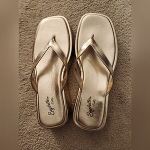 Seychelles Women's Metallic Gold Platform Thong Sandals Beach Sporty Sz 8.5 NEW